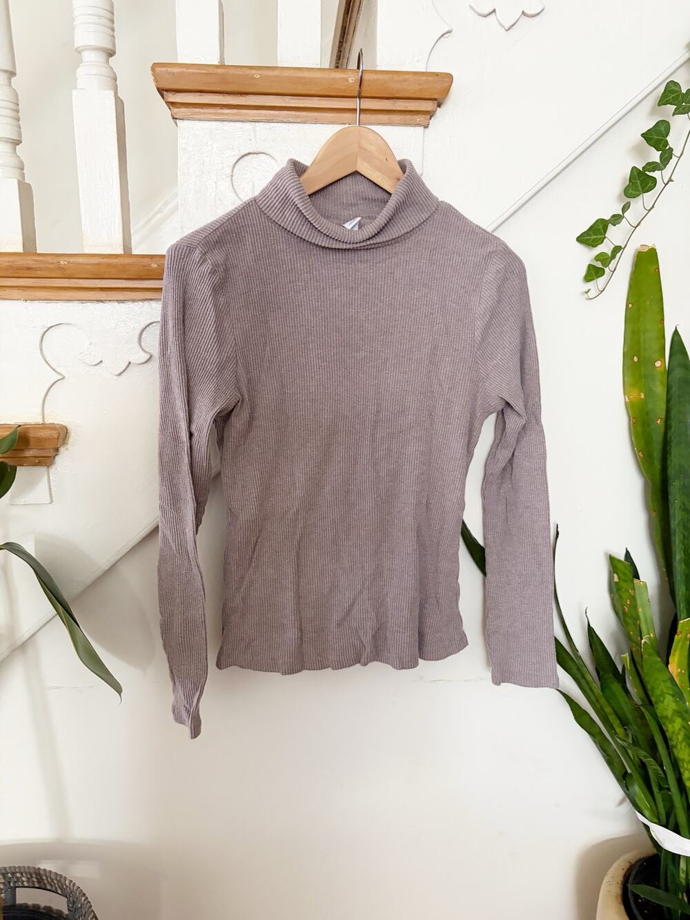 Old Navy Women's Tan Ribbed Mock Neck Long Sleeve Shirt Size S